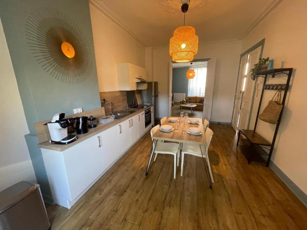 -Le Petit Rochelais- Centre Ville, Stationnement, Netflix - Ideal Couples, Familles, Business Niort Bagian luar foto